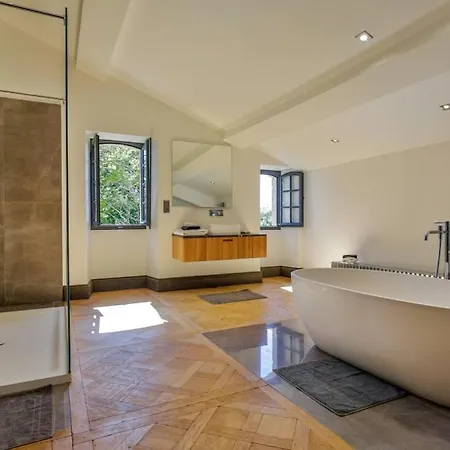 Chateau De Lascoups 4* Saint-Martin-des-Combes (Dordogne)