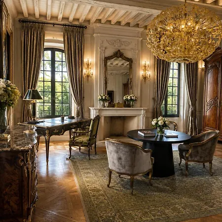 Chateau De Lascoups